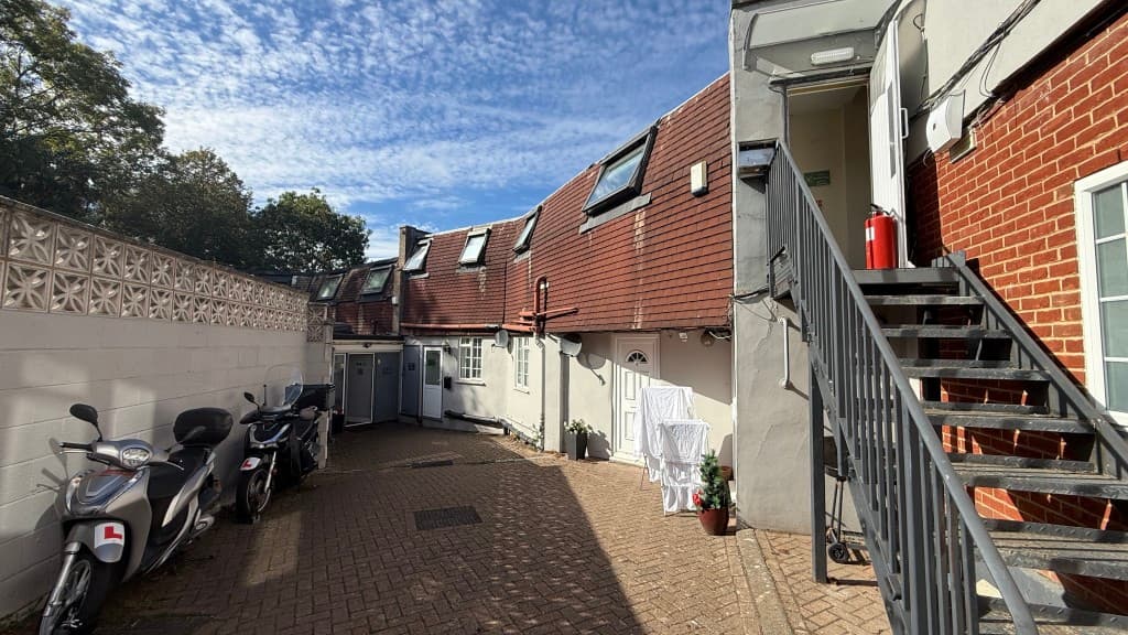 Carpenters Court, 4A Lewes Road, Bromley BR1 2RN: Substantial Gated Freehold Residential Investment Comprising 14 Flats 4