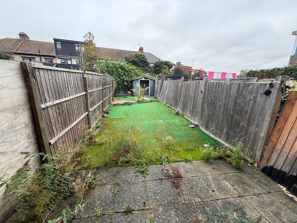 176 Overton Drive, Romford RM6 4EF: House For Improvement 4