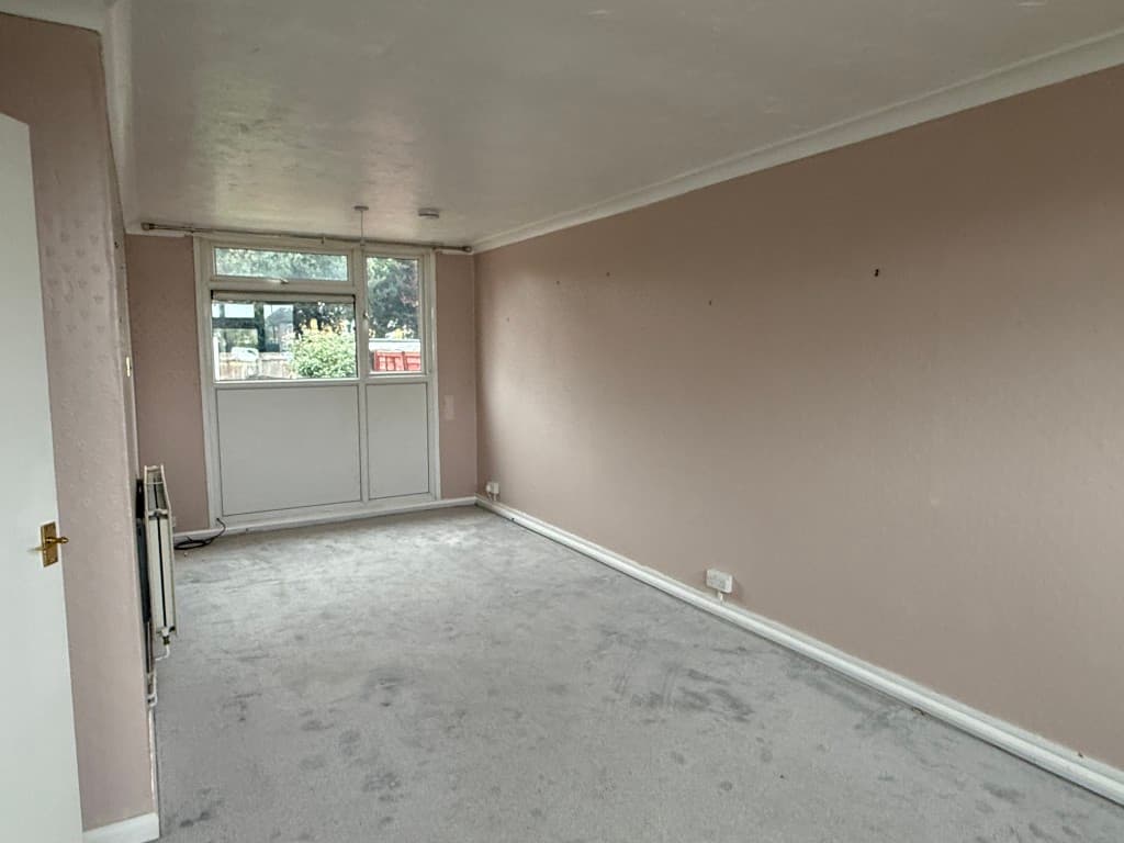 18 Allan Close, Tunbridge Wells TN4 8PL: House In Need Of Improvement 2