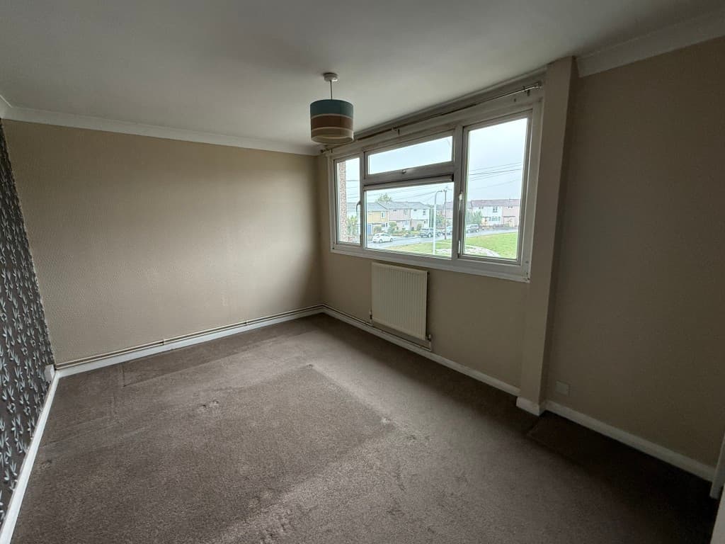 18 Allan Close, Tunbridge Wells TN4 8PL: House In Need Of Improvement 5