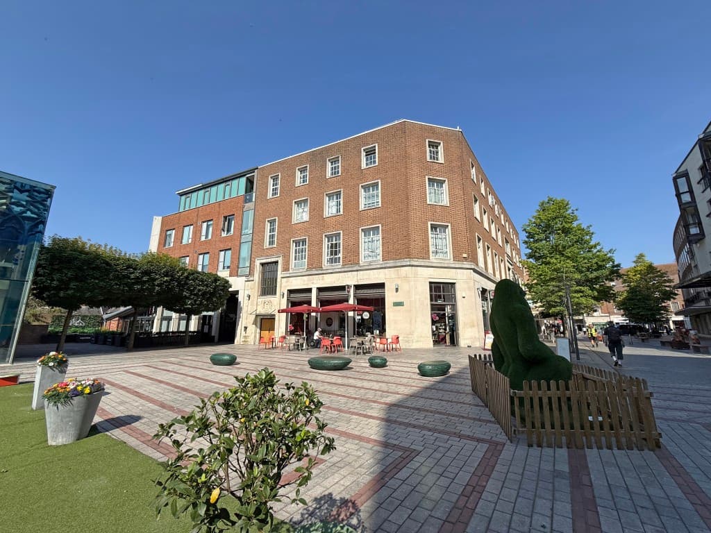 Apartment 2, Bedford House, 14 Bedford Street, Exeter EX1 1LR: One-bedroom Apartment In City Centre 1