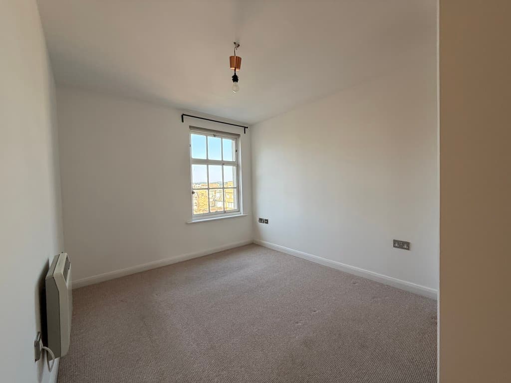 Apartment 2, Bedford House, 14 Bedford Street, Exeter EX1 1LR: One-bedroom Apartment In City Centre 5