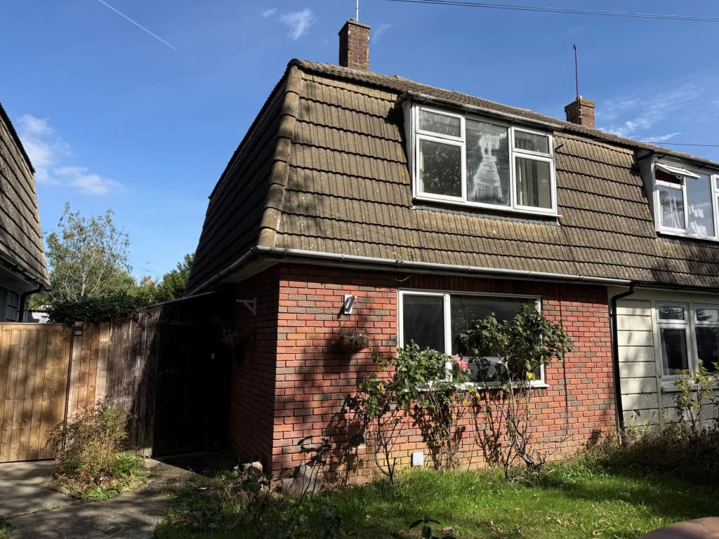 33 Rutland Road, Chelmsford CM1 4BL: Two-bedroom Semi-detached House For Improvement And Repair 1