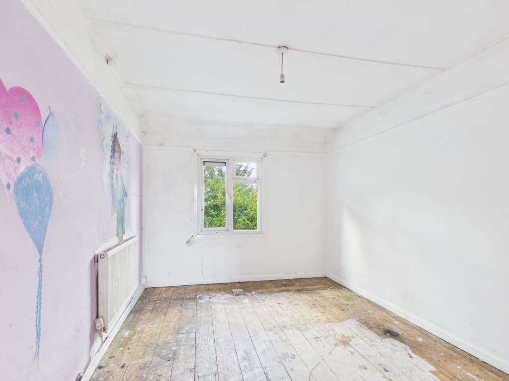 35A Chywoone Avenue, Newlyn, Penzance TR18 5NL: Leasehold First Floor Two-bedroom Flat With Garden 4