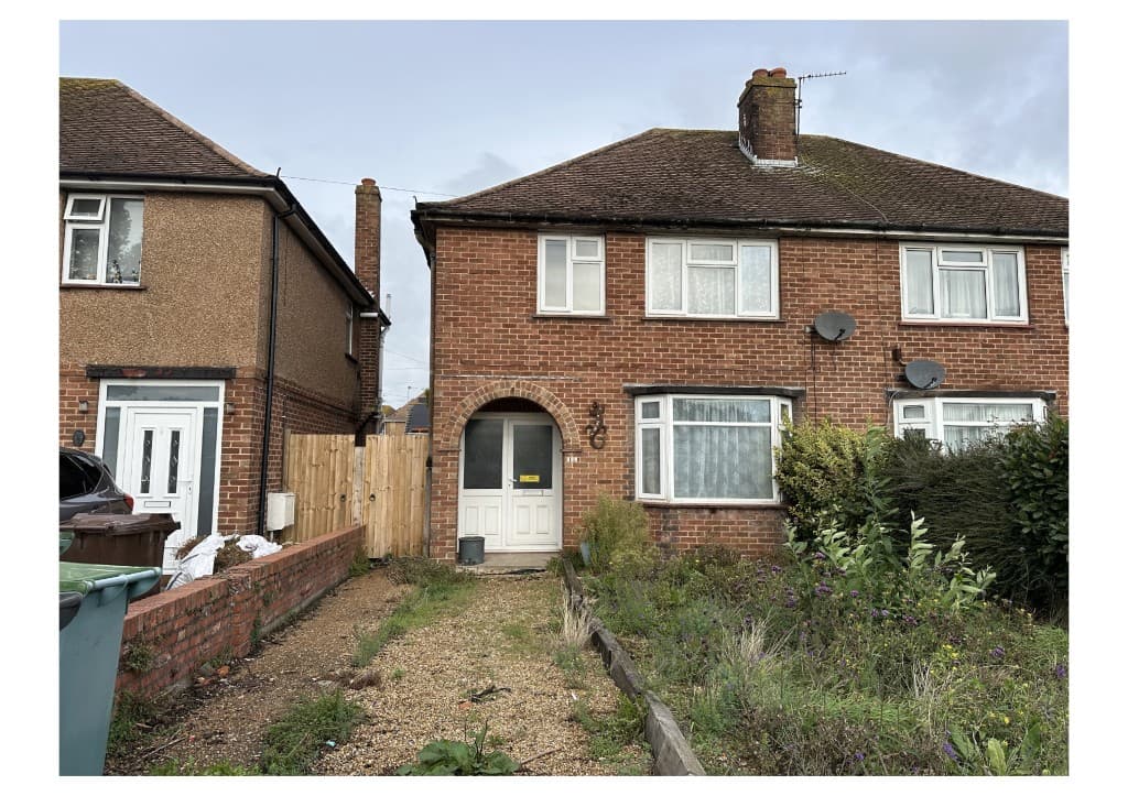 139 St. Philips Avenue, Eastbourne BN22 8NB: Semi-detached House With Garden To Front And Rear 2