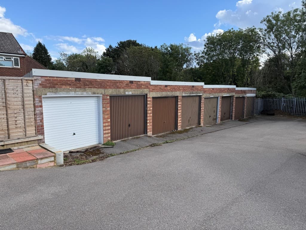 Garages 43-50, Viney Avenue, Romsey SO51 7NS: Garage Block With Consent For Construction Of Two Houses 3