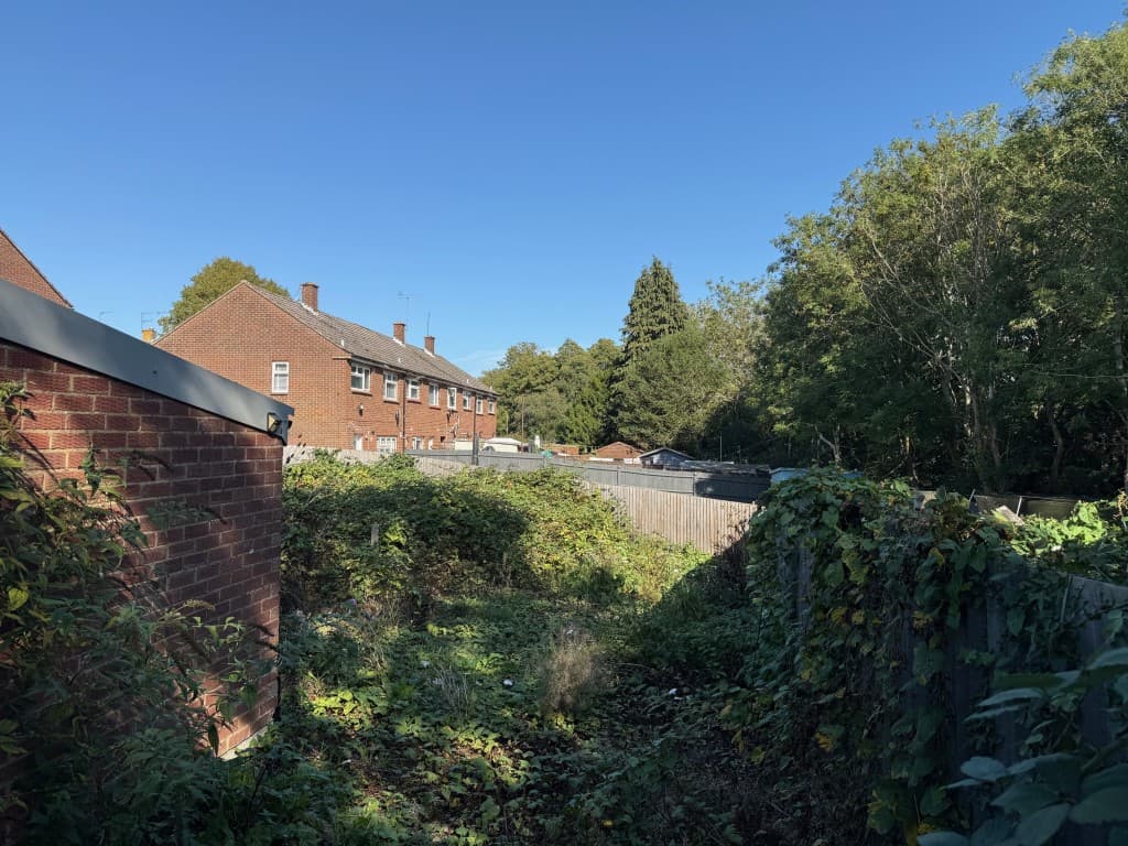 Garages 43-50, Viney Avenue, Romsey SO51 7NS: Garage Block With Consent For Construction Of Two Houses 5