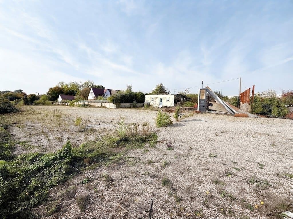 Commercial Yard With Planning Consent For Sale in Bishops Stortford 2