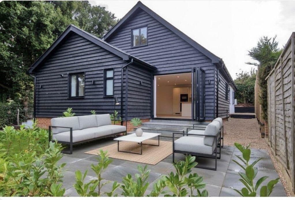 Architect-Designed Detached Barn Conversion for Sale in Cranbook, Kent 5
