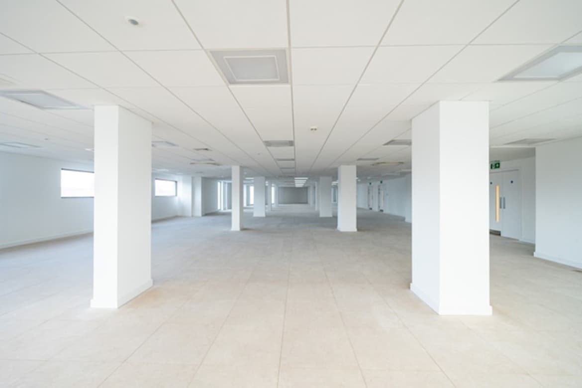 Newly Constructed Class E Unit For Sale in Croydon, Surrey 2