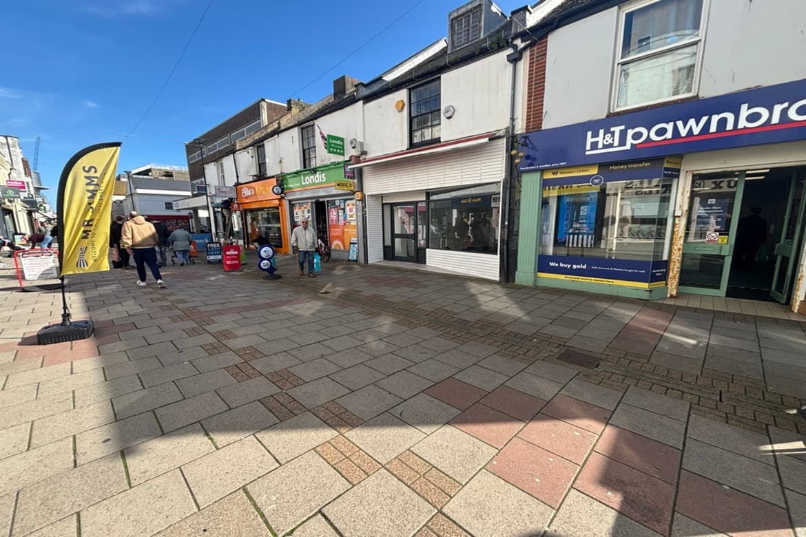 Shop with Flat For Sale or To let in Worthing, West Sussex