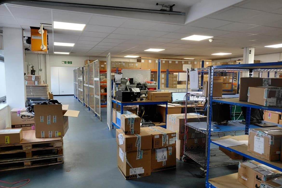 Warehouse/Industrial Units For Sale in Horley, Surrey RH6 5