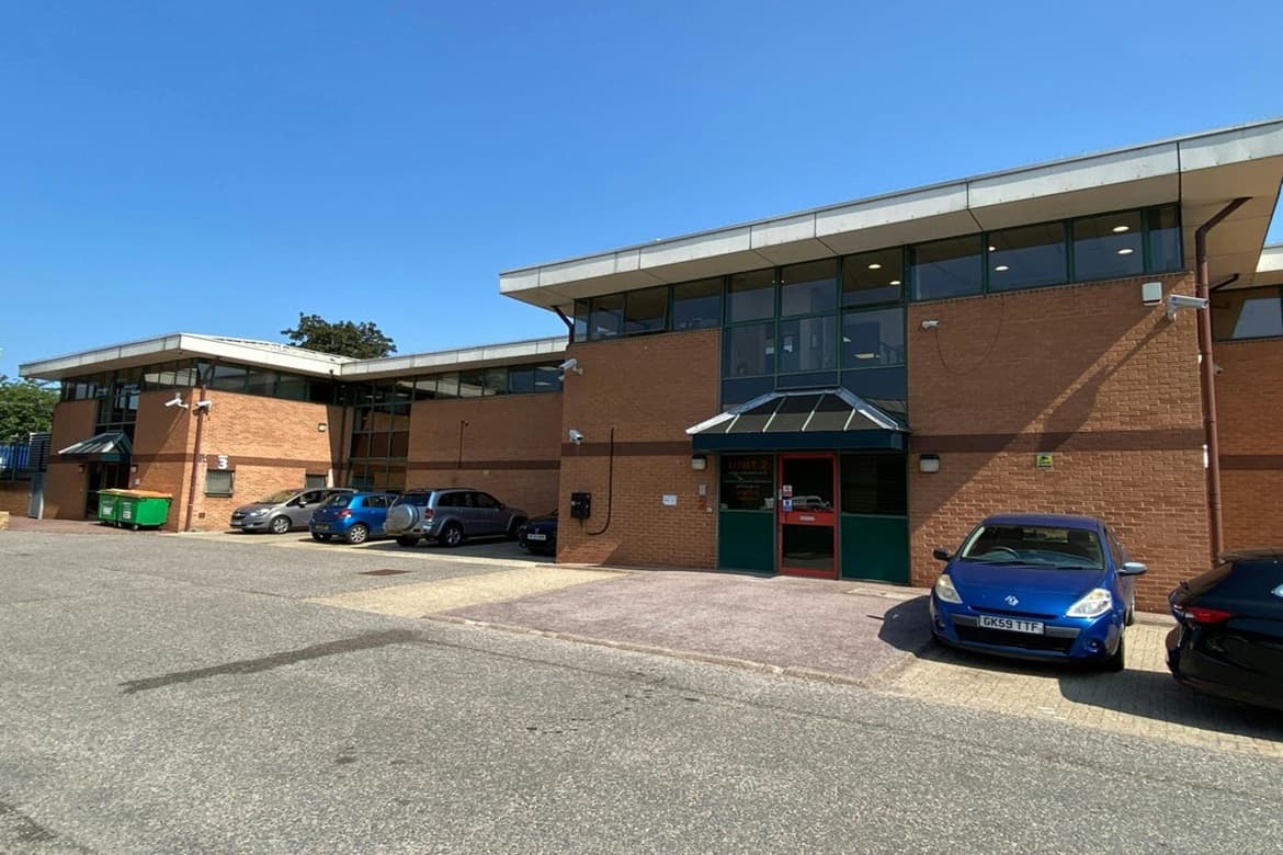 Two High Quality Business Units For Sale in Orpington, Kent, BR5 4