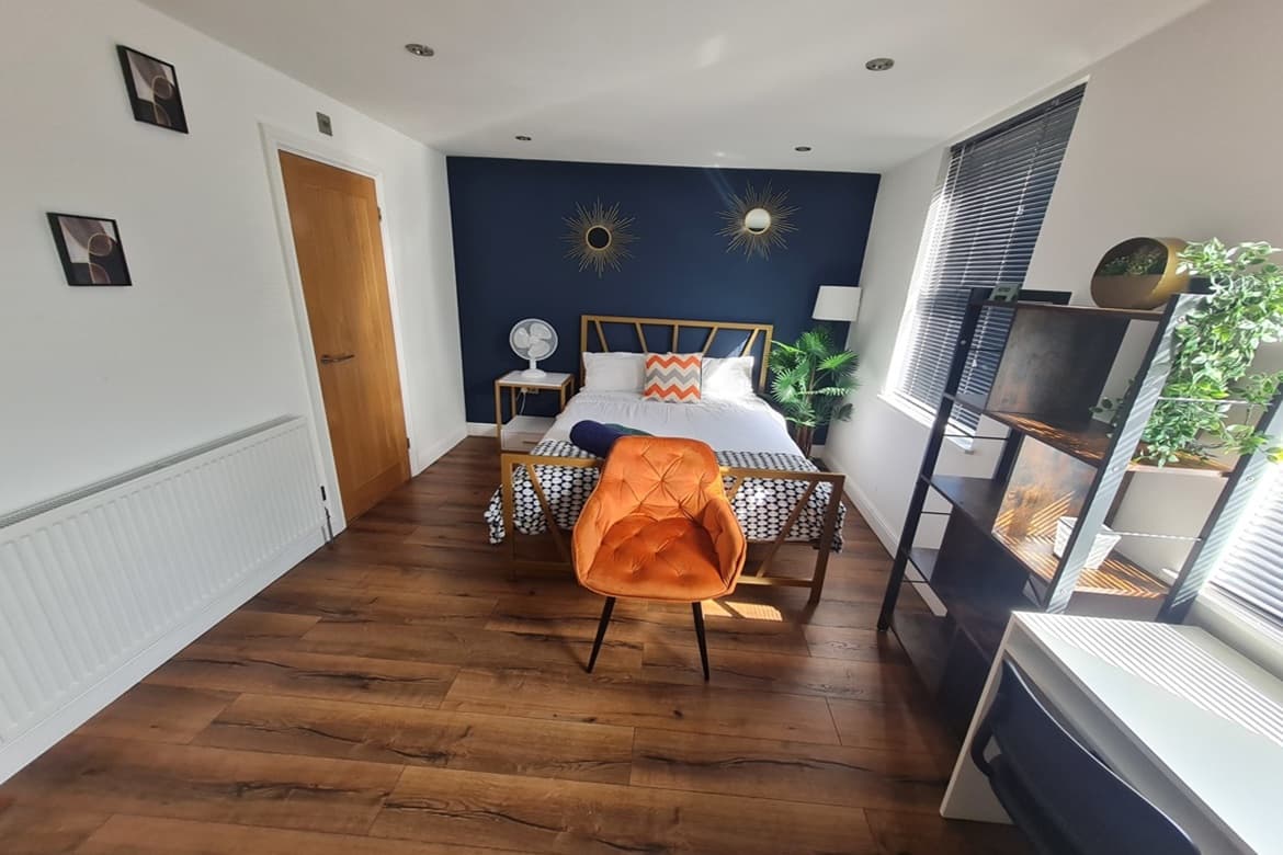 HMO Property with Development Potential For Sale in Croydon, Surrey 2