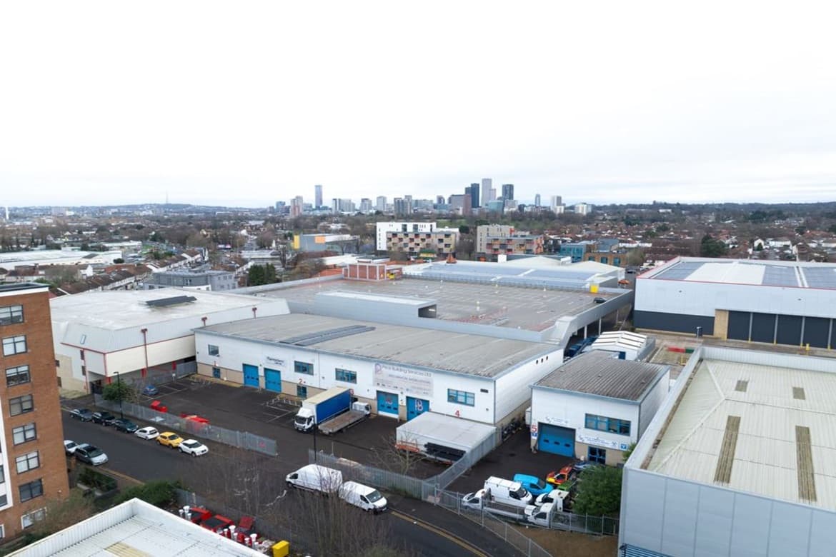 Industrial/Warehouse Unit For Sale or To Let in Croydon, Surrey