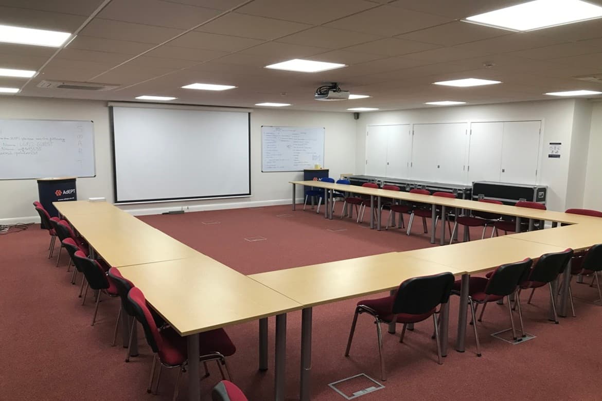Flexible Commercial Unit For Sale in Orpington, Kent, BR5 4