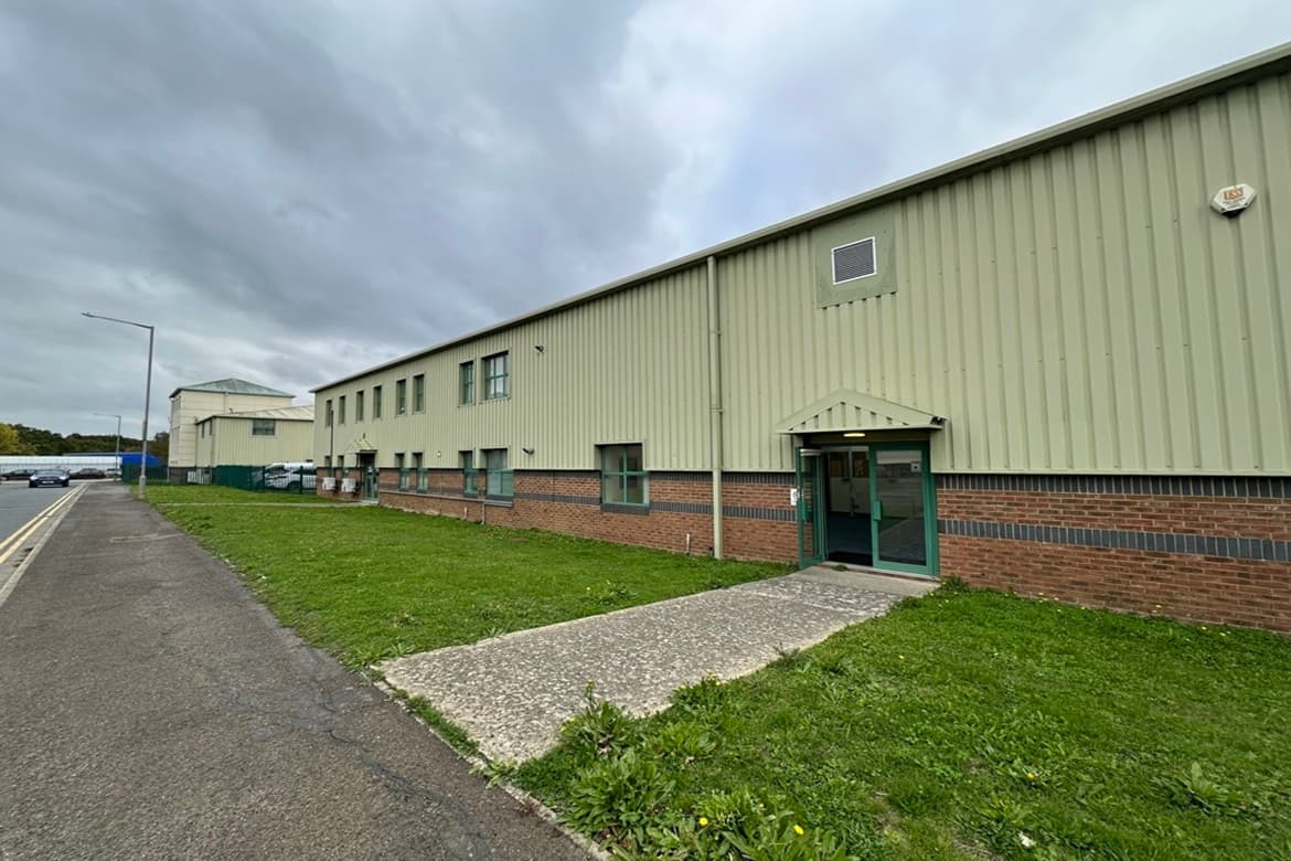 Detached Industrial Unit For Sale or To Let in Hailsham, East Sussex 2