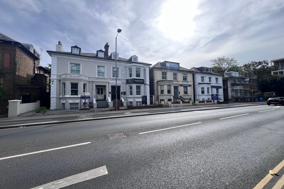 Dental Surgery and Office For Sale in Kingston Upon Thames, Surrey 2