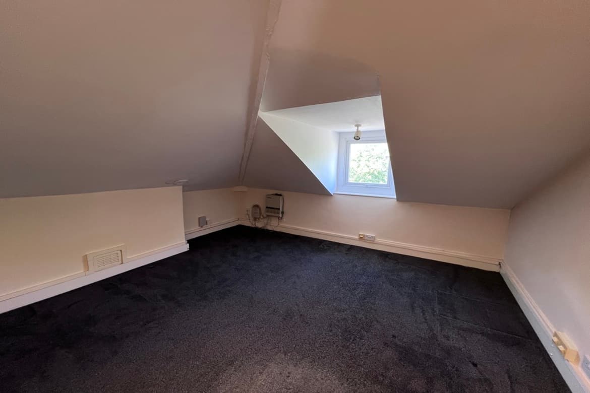 Dental Surgery and Office For Sale in Kingston Upon Thames, Surrey 3
