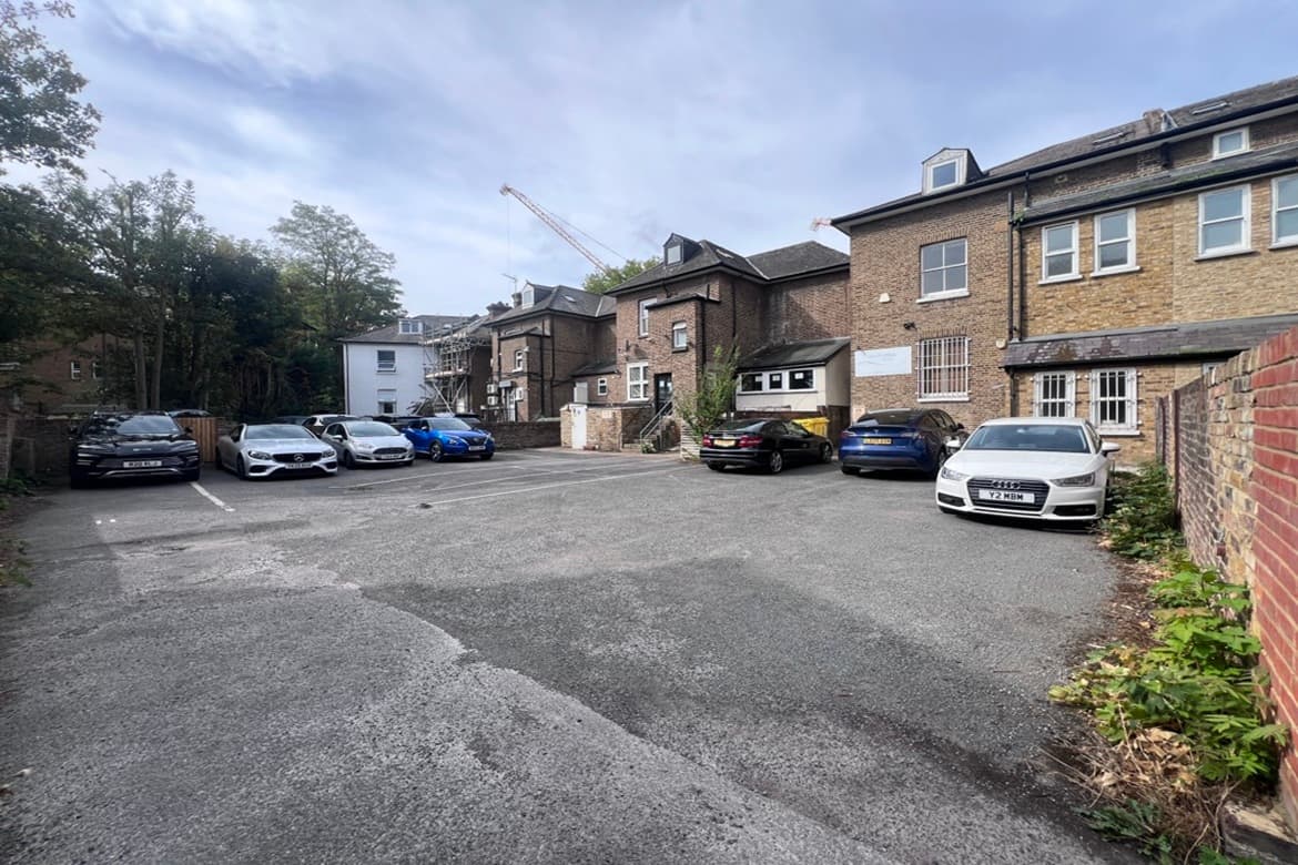 Dental Surgery and Office For Sale in Kingston Upon Thames, Surrey 5