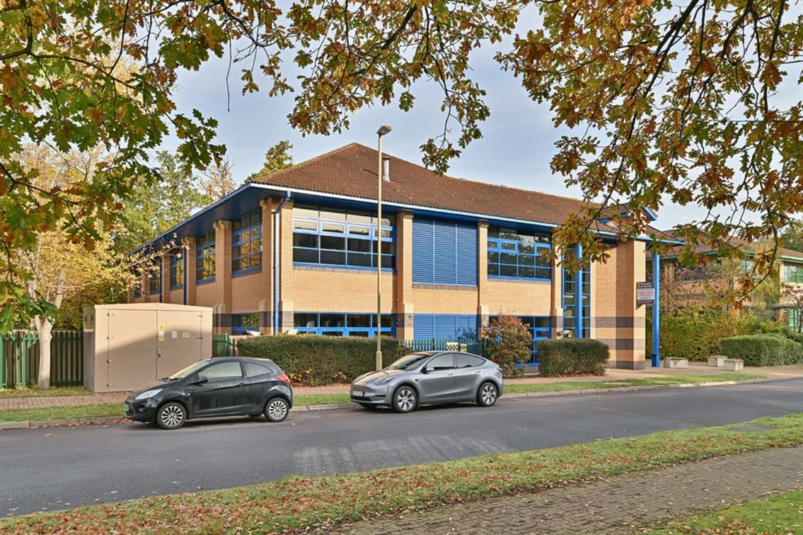 Self Contained Office Building For Sale or To Let in Fleet, Hampshire